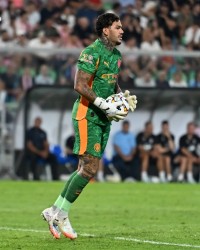 kaiyun-埃德森经纪人再度推动转会，球员拒绝担任第三门将角色