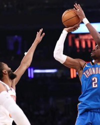 kaiyun-半场轰6记三分！雷霆高塔率队豪取四连胜，3年1.7亿先生摸不到球