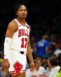 开云官方平台-热火训练营名单增至21人，官宣签下贾米尔·杨等四名球员完成阵容补强