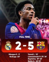 开云体育下载-【西超杯】10人巴萨5比2皇马，队史第15次夺冠