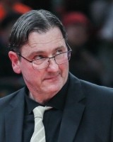 开云体育下载-6人加入一队合练！凯撒：通过热身赛检验 看看他们是否有能力留队