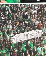 开云中国区-感谢马奎尔！圣埃蒂安球迷拉横幅嘲讽死敌里昂