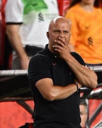 开云会员中心-利物浦新帅：签新援的门槛很高 体育总监正在努力